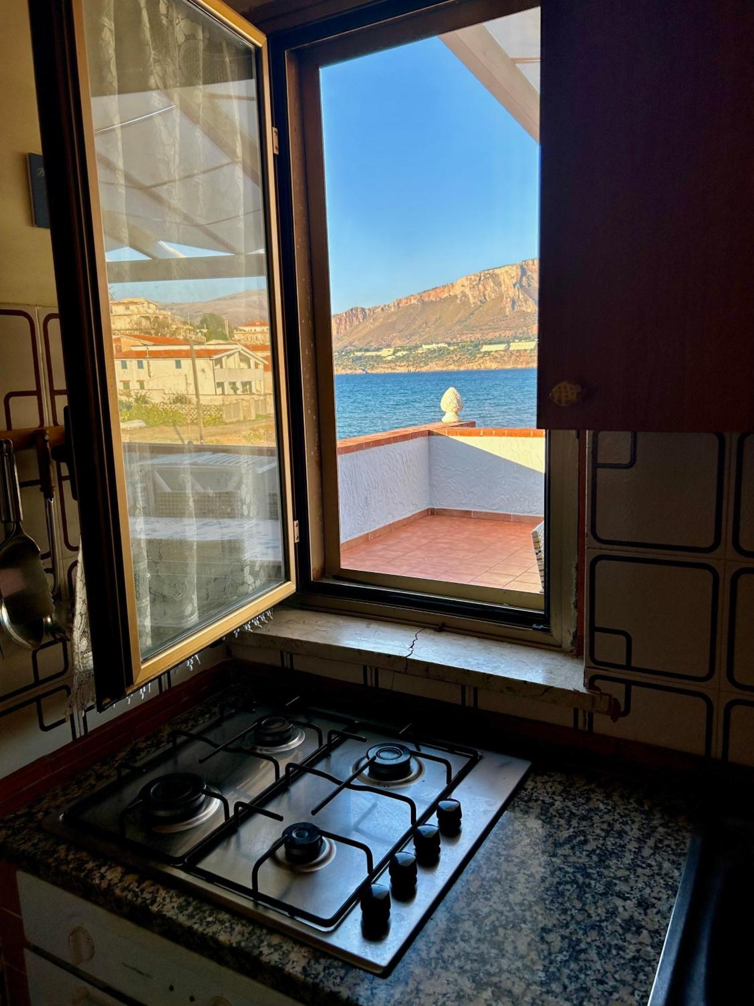 Casa Vacanza Barbera - In Riva Al Mare Villa Trappeto  Exterior photo