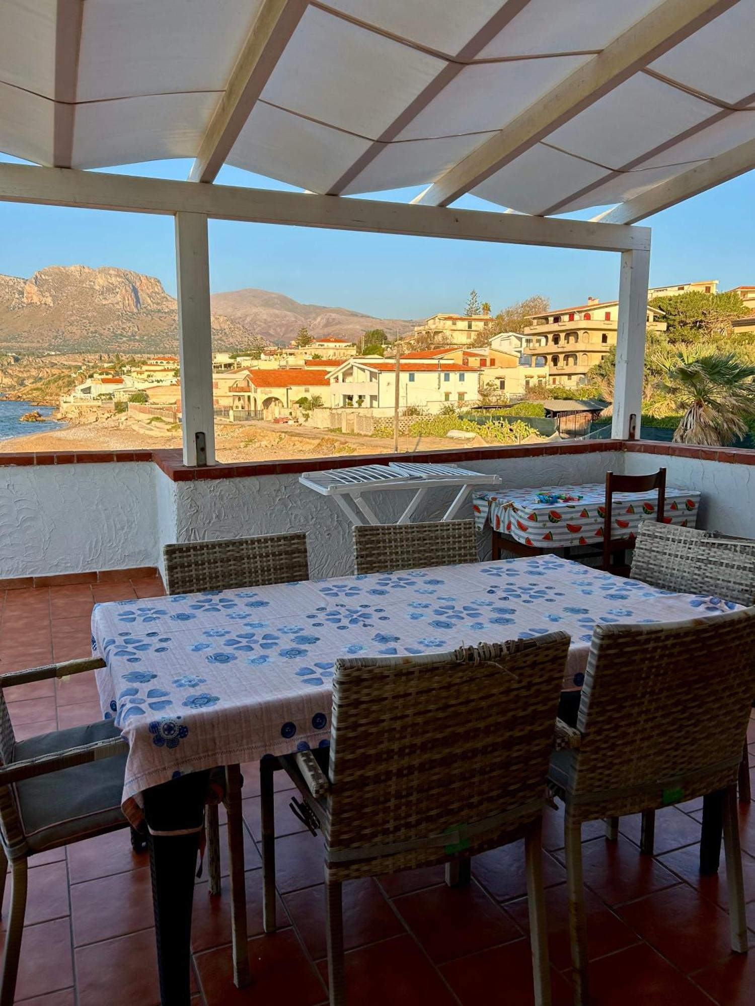 Casa Vacanza Barbera - In Riva Al Mare Villa Trappeto  Exterior photo